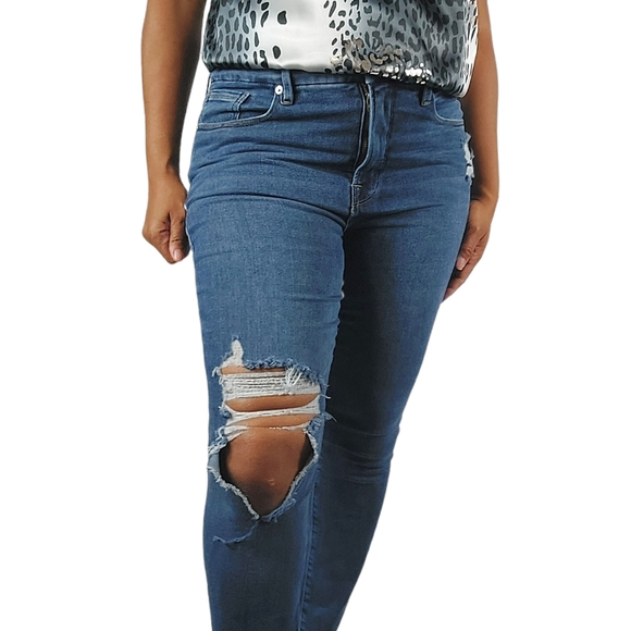 Good American Busted Knee Raw Hem Stretch Jeans - Picture 2 of 12